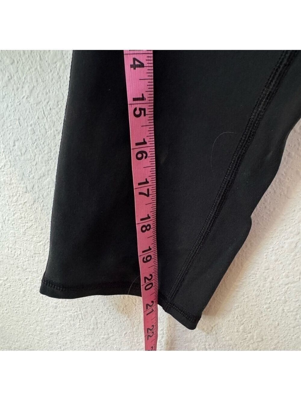 ☀️ ATHLETA Reflective Running Capris - Picture 5 of 10